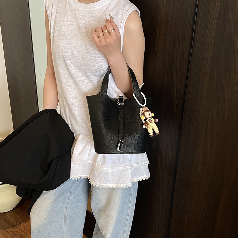 High-Looking French Satchel Vegetable Basket Bag For Women Versatile Pebbled Pattern Shoulder Bucket Bag Crossbody Bag - Image 3