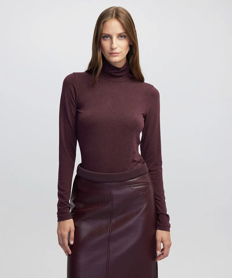 ابيكول Turtleneck Basic T-Shirt
