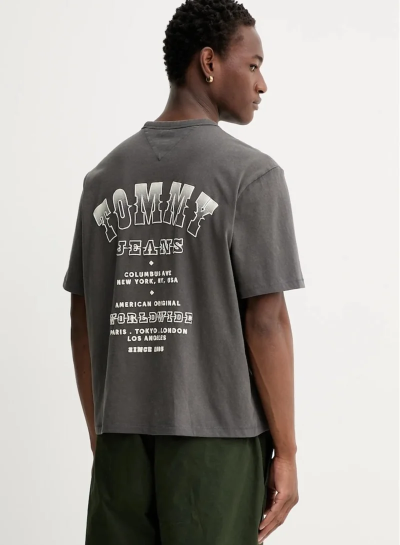TOMMY JEANS 90s Western Back Logo T-Shirt