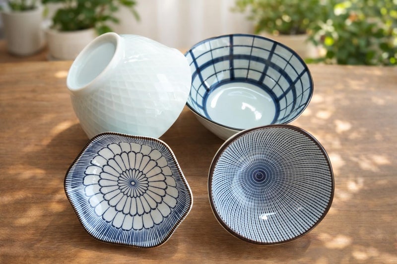 FLAVION Japanese Style Ceramic Dinnerware Set – 6-Piece Hand-Painted Bowls and Plates Gift Set | Microwave & Dishwasher Safe (Boho Multicolor Pattern, Pack of 6) - Image 5