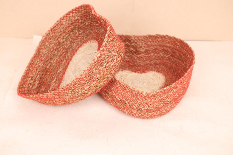 DENOVA Handmade Seagrass Heart-Shaped Valentine Basket (Set of 2) | Braided Heart Baskets for Girlfriend | Red Rope-Stitched Chocolate Baskets & Valentine Home Decor - Image 4