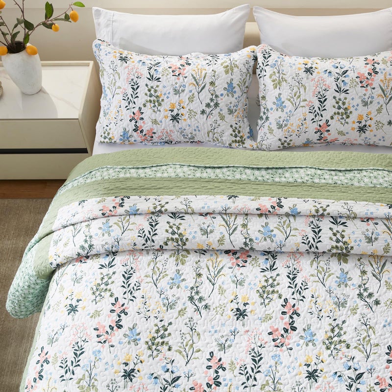 LEAONME California King Size Quilt Set 3-Piece Lightweight Bedspread Coverlet 120''x120'' Garden Style Floral Printed Oversized Bedding Set with Shams for All Season - Image 4