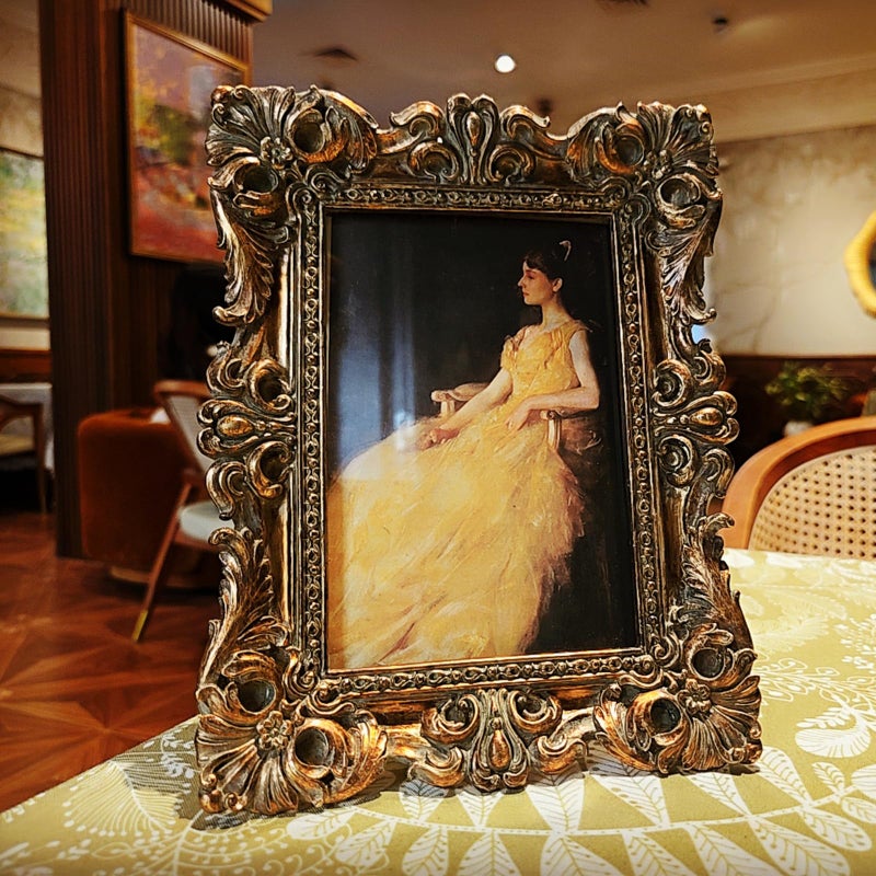 CISOO 4x6 Vintage Picture Frame Antique Ornate Bronze Gold Photo Frame, for Table Top and Wall Display, Decorative Floral Design Retro Home Decor, Photo Gallery Art - Image 2