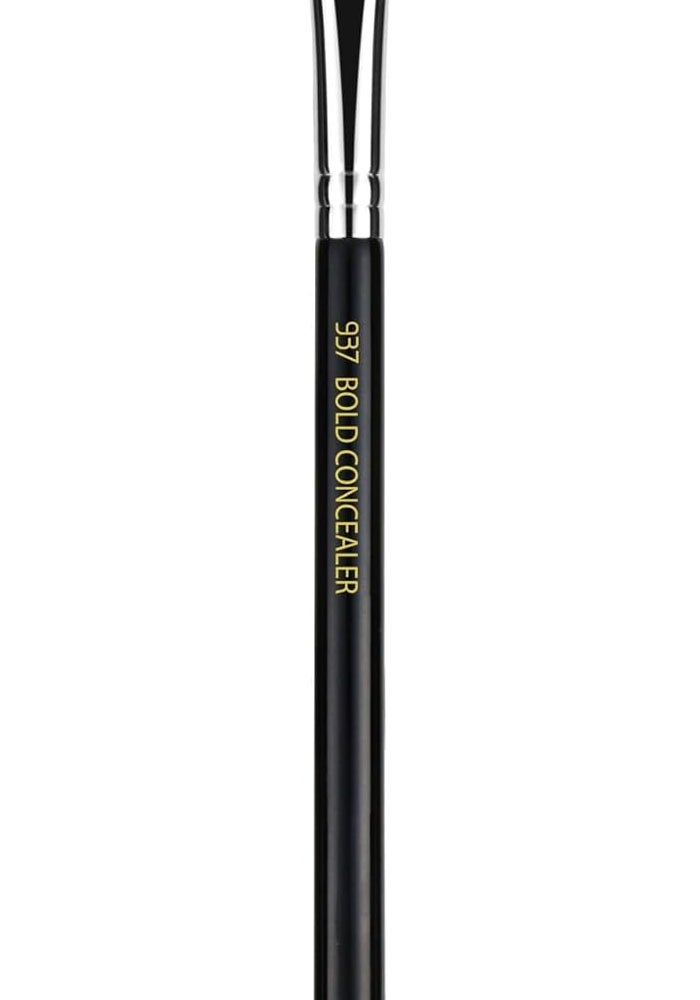 Bdellium Tools Professional Antibacterial Makeup Brush - Maestro Series Concealer Brush - Image 5