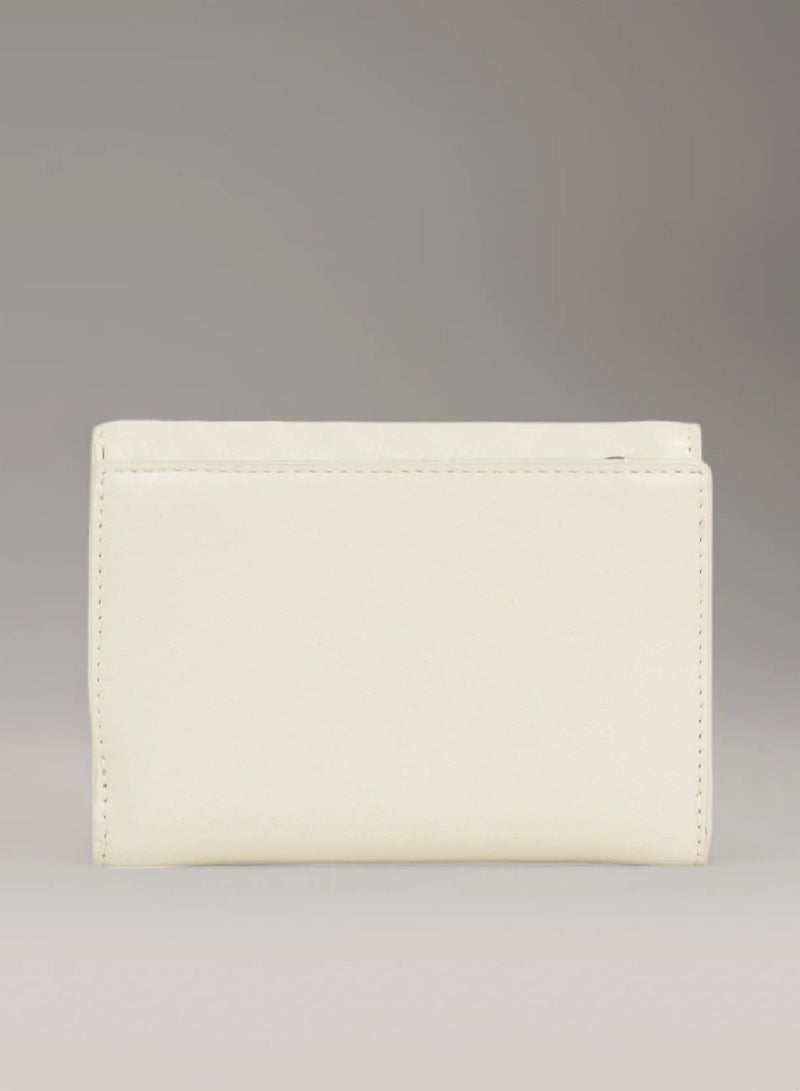 CALVIN KLEIN Small Quilted RFID Trifold Wallet - Image 2