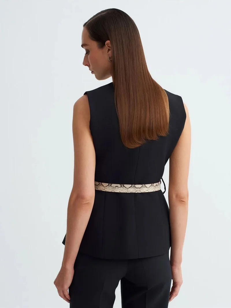 ديلفين Dilvin Belted Crepe Waistcoat