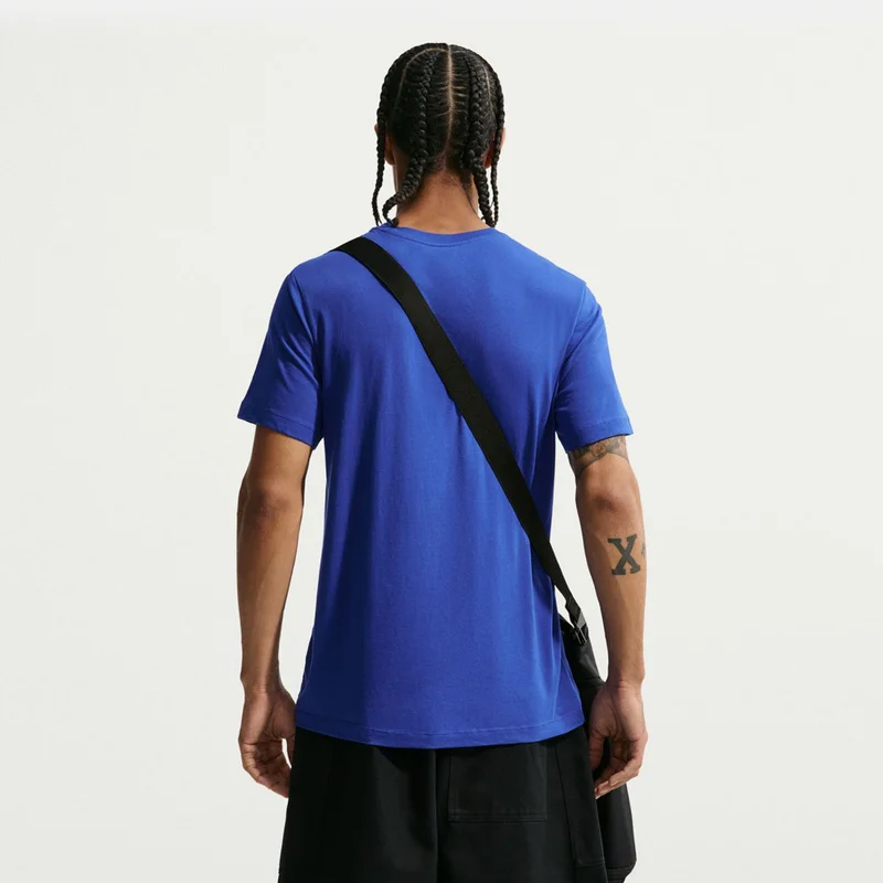 Nike Blue Men's Chelsea Crest T-Shirt for Men | Best Price UAE