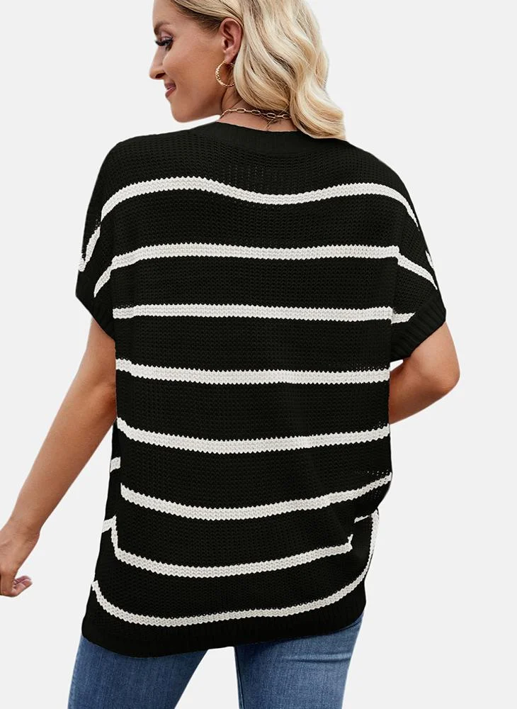 يونيكي Black Round Neck Striped Top