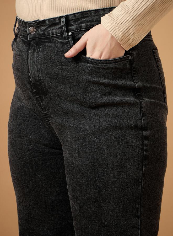 SASSAFRAS Plus Size Mid Rise Side Knot Straight Fit Jeans - Image 4
