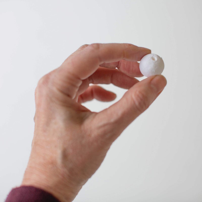 Lia Griffith Cotton Spun Paper Balls, White, 20mm, 24 Count - Image 4