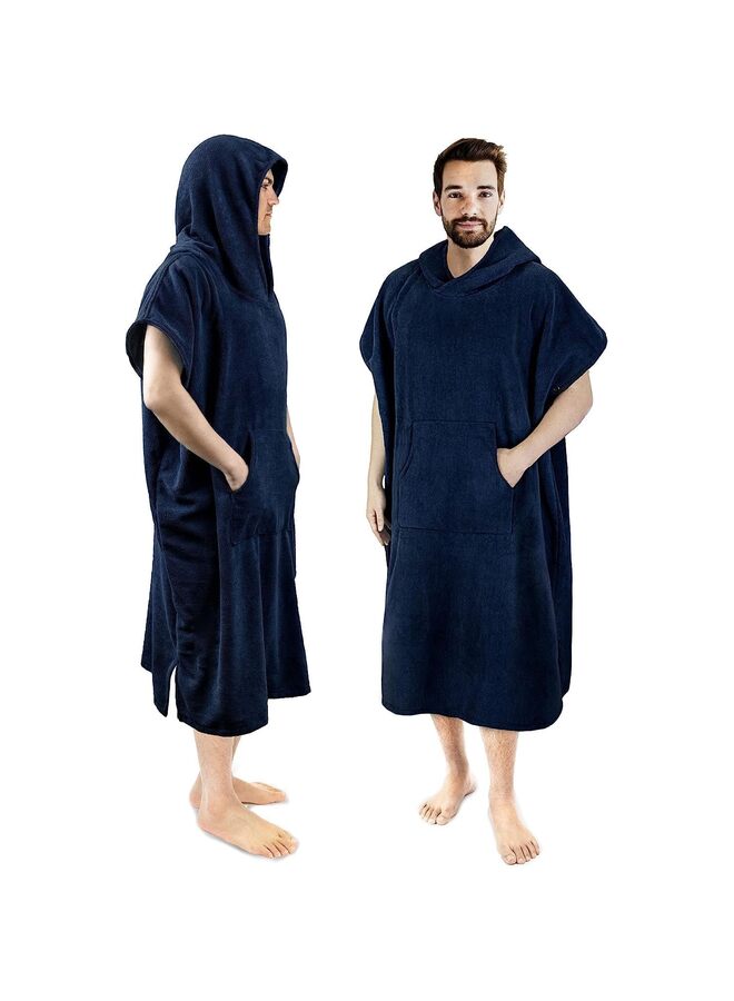 رداء تغيير ملابس ركوب الأمواج مع غطاء للرأس | منشفة تغيير ملابس السباحة سريعة الجفاف من الألياف الدقيقة مع جيب لركوب الأمواج للرجال والنساء (اللون: أزرق داكن) - Image 1