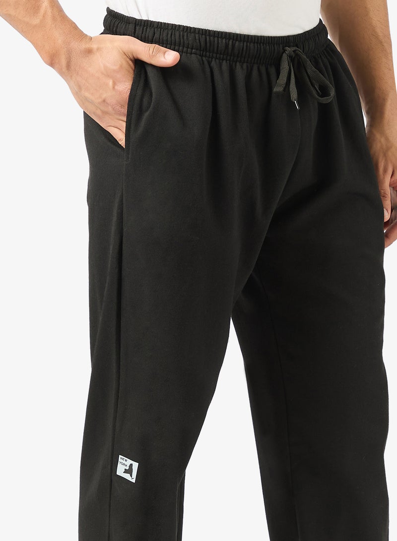 سفنتي فايف بيسيكس بنطلون رياضي فضفاض بتفاصيل دفعات - Image 4