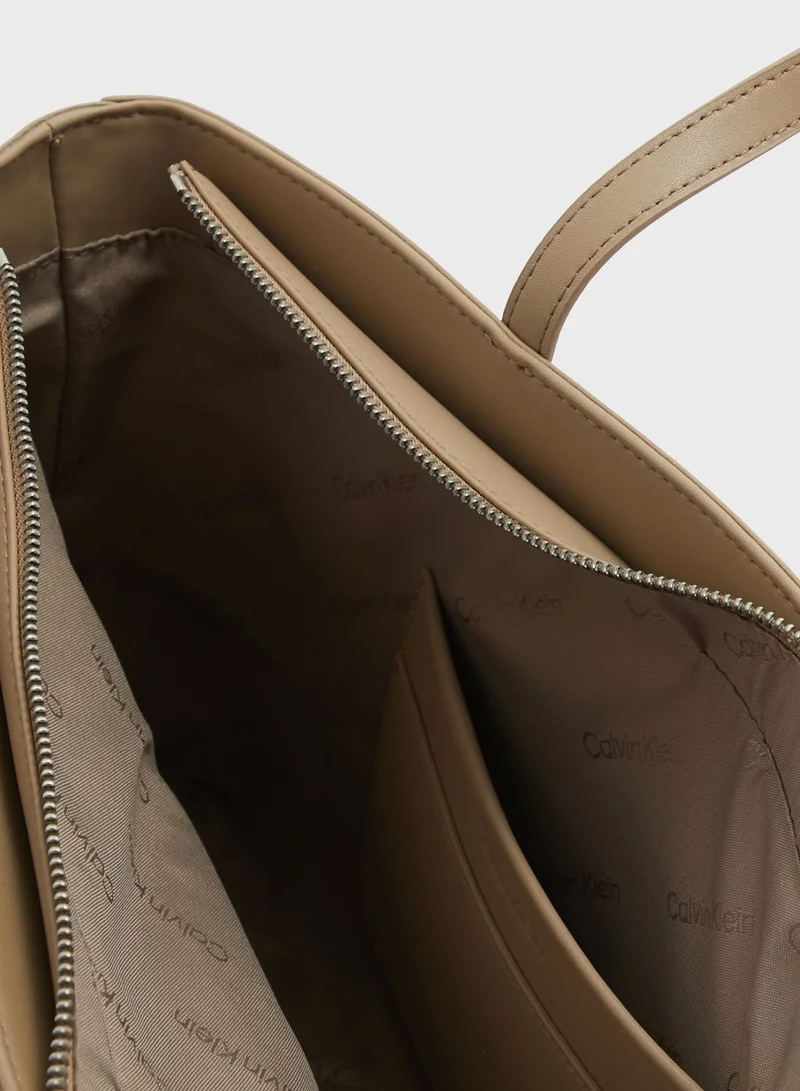 CALVIN KLEIN Must Medium Tote