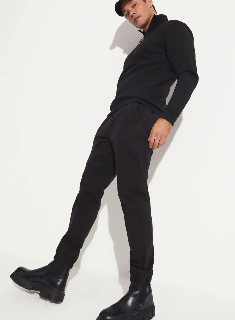 جون Essential Cuffed Sweatpants