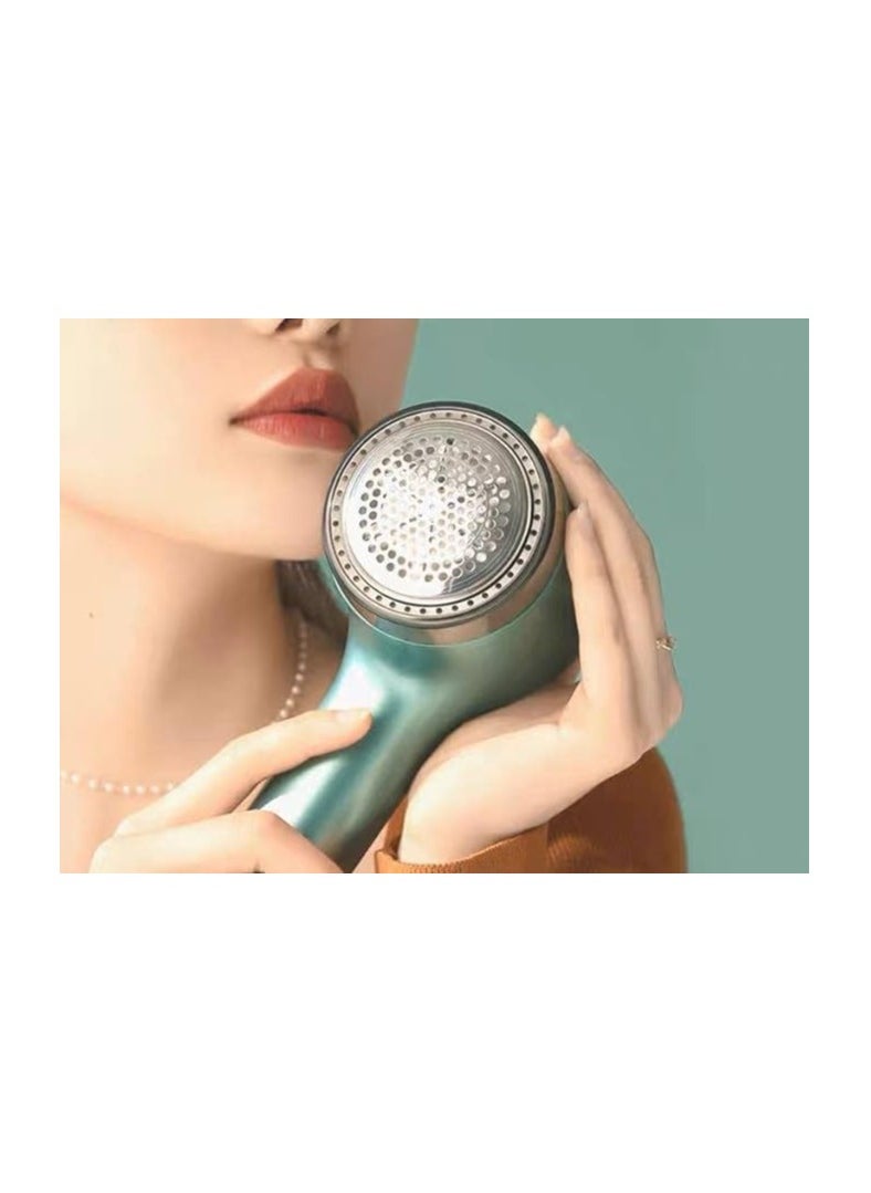 Spaceshoop Rechargeable Fabric Shaver And Lint Remover Sweater For Removing Fuzz And Pills From Clothes  - Image 3