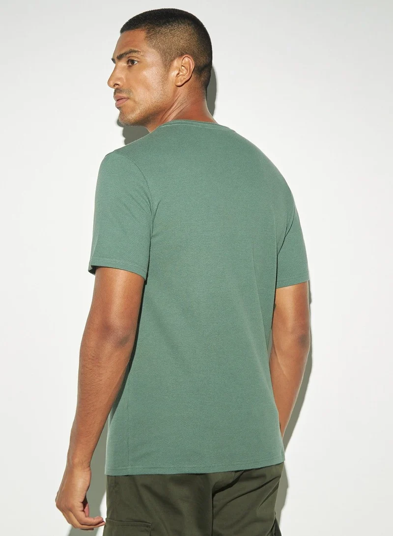 Iconic Iconic Popcorn Textured Crew Neck T-shirt with Short Sleeves