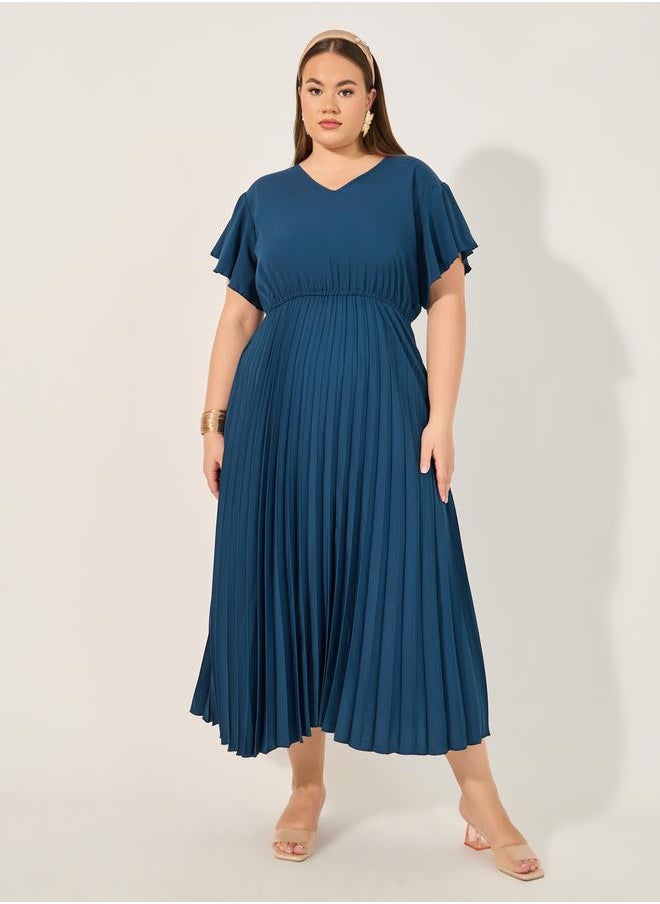 Styli Plus Size Solid Accordion Pleated A-Line Midi Dress  - Image 2