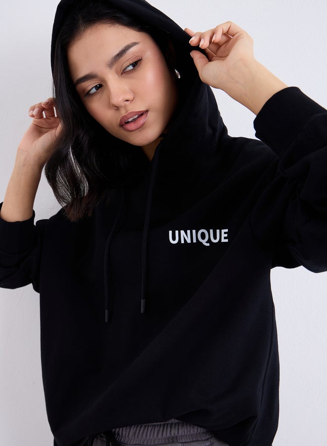 ستايلي ستيلي هودي طويل مطرز باللون الأسود - Image 1