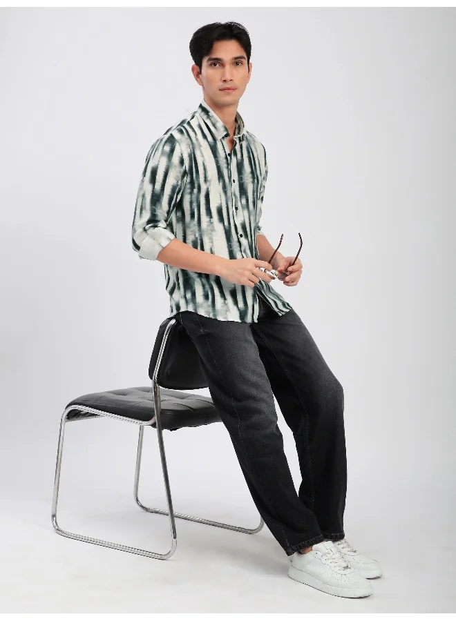 بيونغ قميص أبيض بطبعة صبغ متماثل بربطة