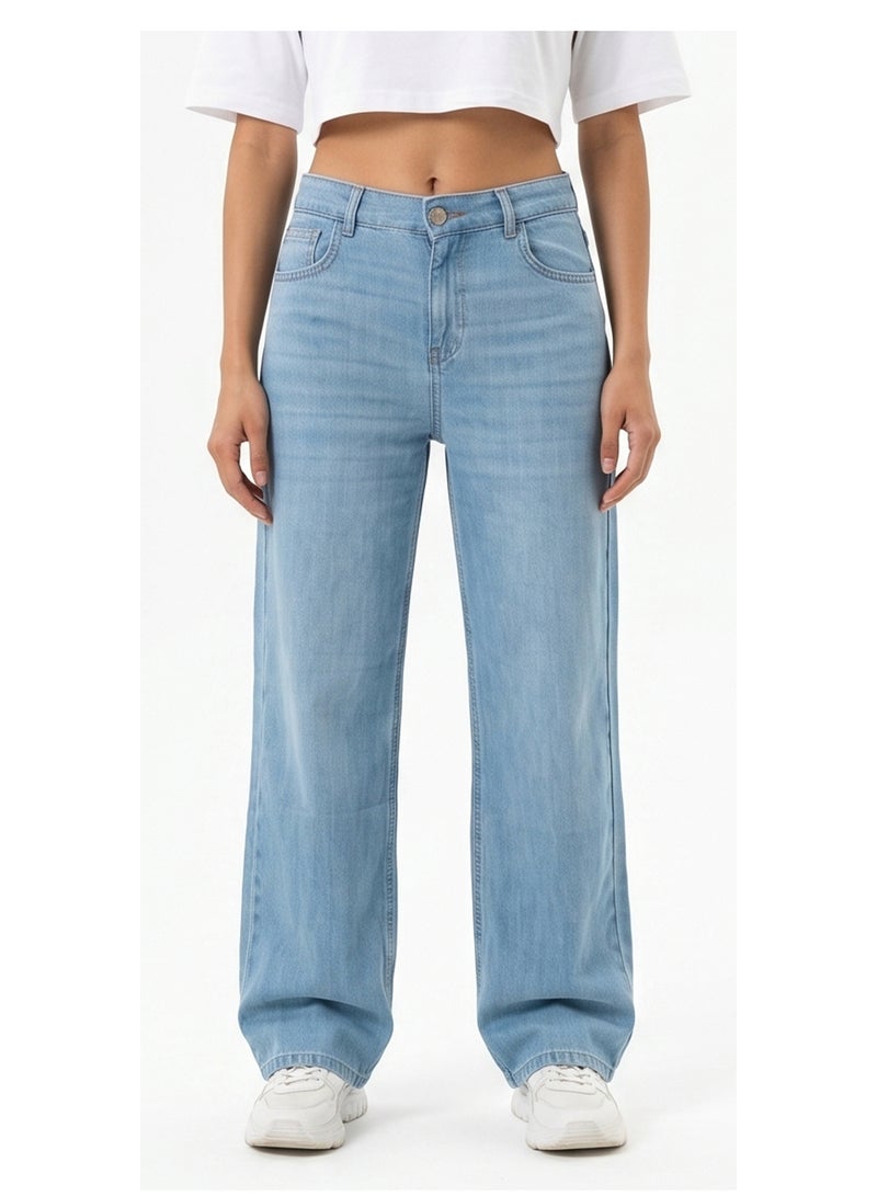 RAVIN Light Wash Wide-Leg Relaxed Denim Jeans - Image 1