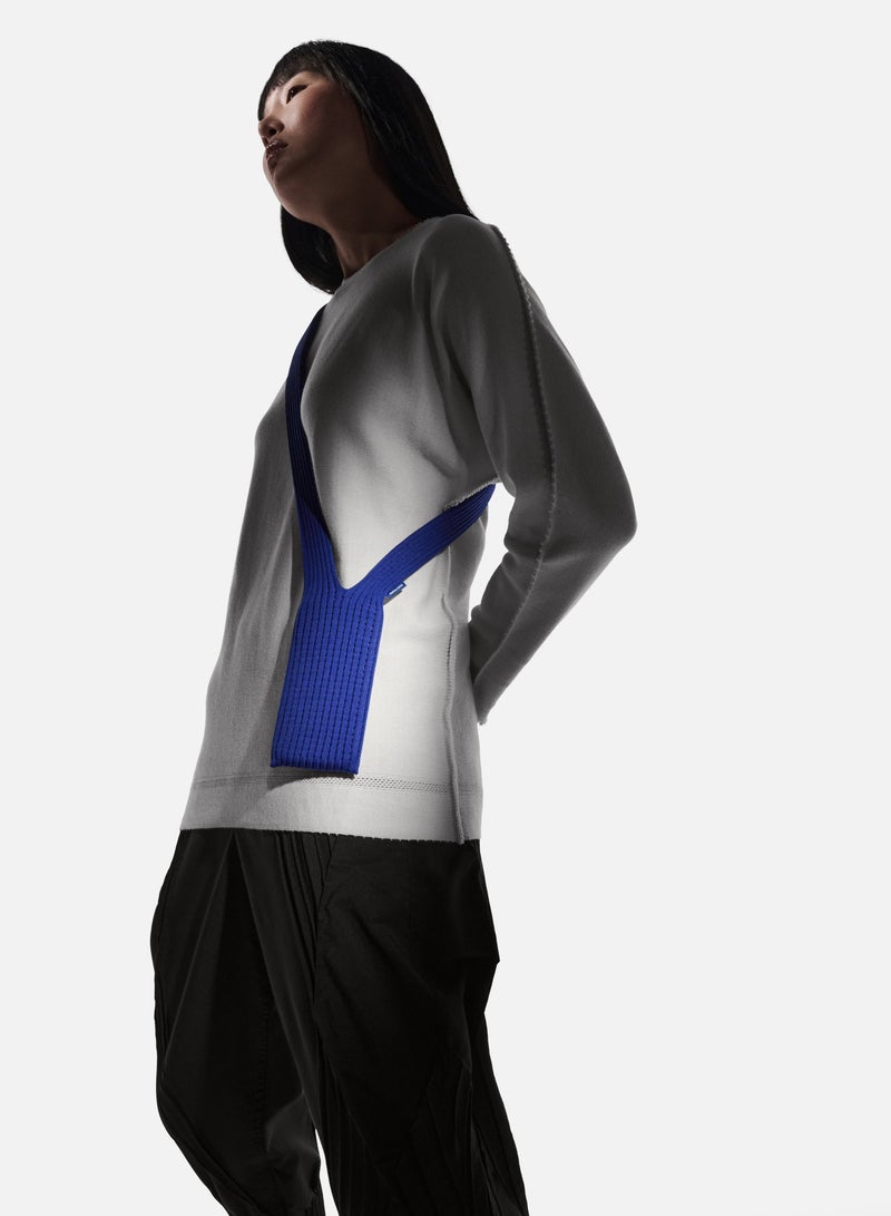 بلو فاير حقيبة هاتف محمول متماسكة ثلاثية الأبعاد بتصميم حديث لعام 2025 – جيب تليفون مرن وخفيف للغاية لآيفون 17، 16، 15 وسلسلة أبل بالكامل | قماش تريكو صديق للبيئة عالي المرونة | حزام قابل للتعديل (80 سم/40 سم) للحمل باليد، على المعصم، أو التثبيت على الحقائب | جيب واقي مصمم بتقنية الحد الأدنى للاستخدام اليومي، السفر، الرياضة والخارج - Image 3