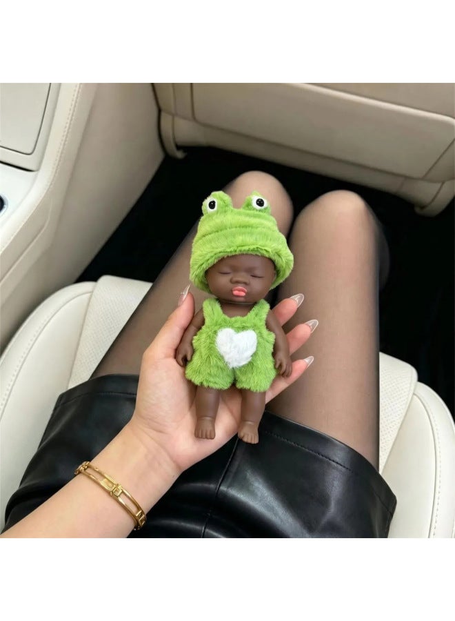 The 14cm Natasha doll, a popular internet sensation, is a stress-relieving toy and a great way to prank office workers and alleviate anxiety. It even comes with clothes! - Image 3