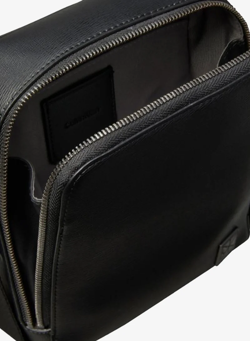 CALVIN KLEIN  Emblem Hardware Reporter for Men | Best Price UAE