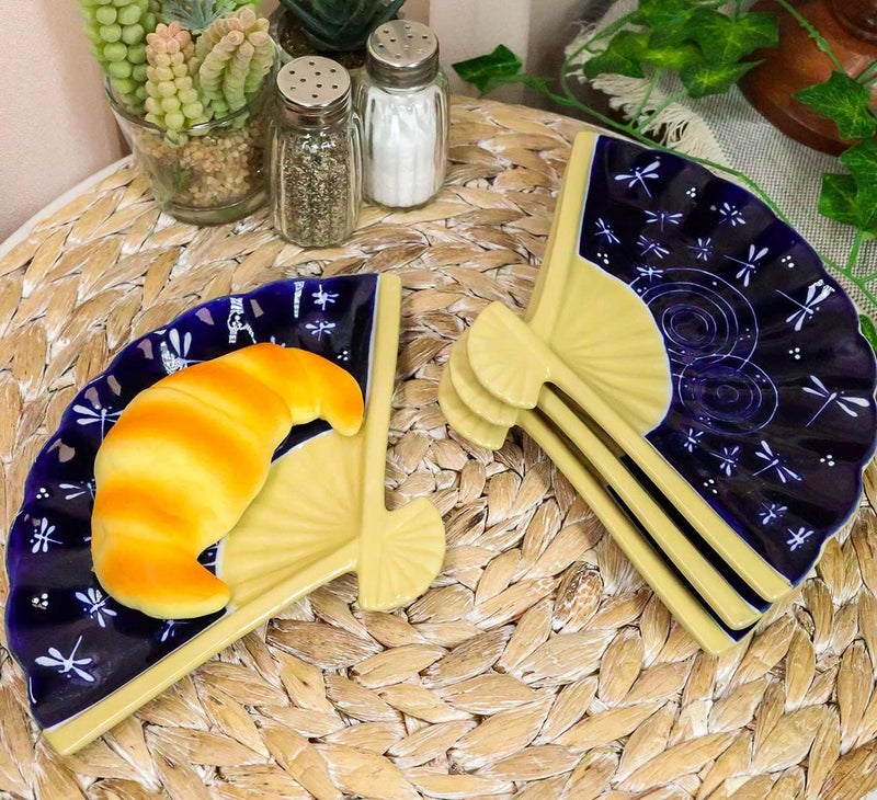 Ebros Gift مجموعة إيبروس من 4 أطباق ملونة على شكل مروحة شرقية لتقديم المقبلات والسوشي والحلويات مزينة بتصميم آسيوي فني مجموعة أطباق زرقاء بتصميم تنين في منتصف الليل - Image 3