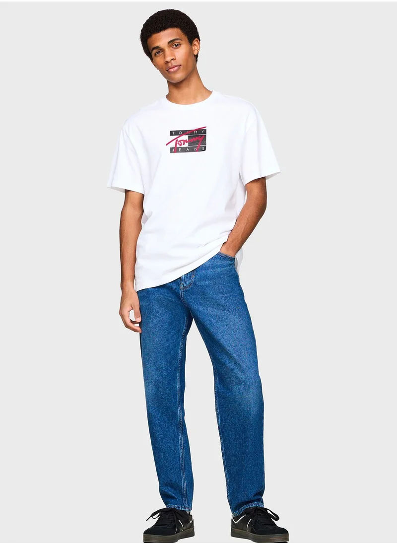TOMMY JEANS Logo Flag Crew Neck T-Shirt