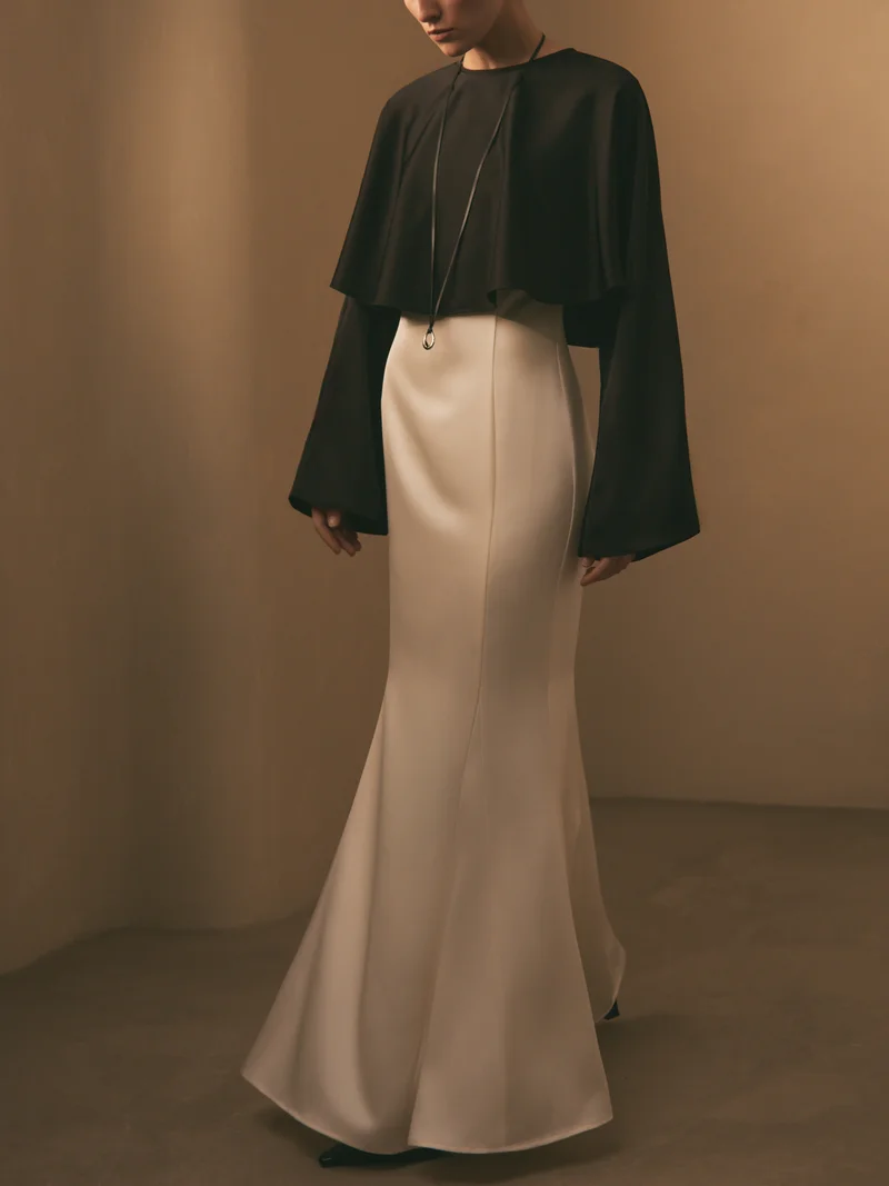 Lichi Maxi dress with voluminous cape and long sleeves