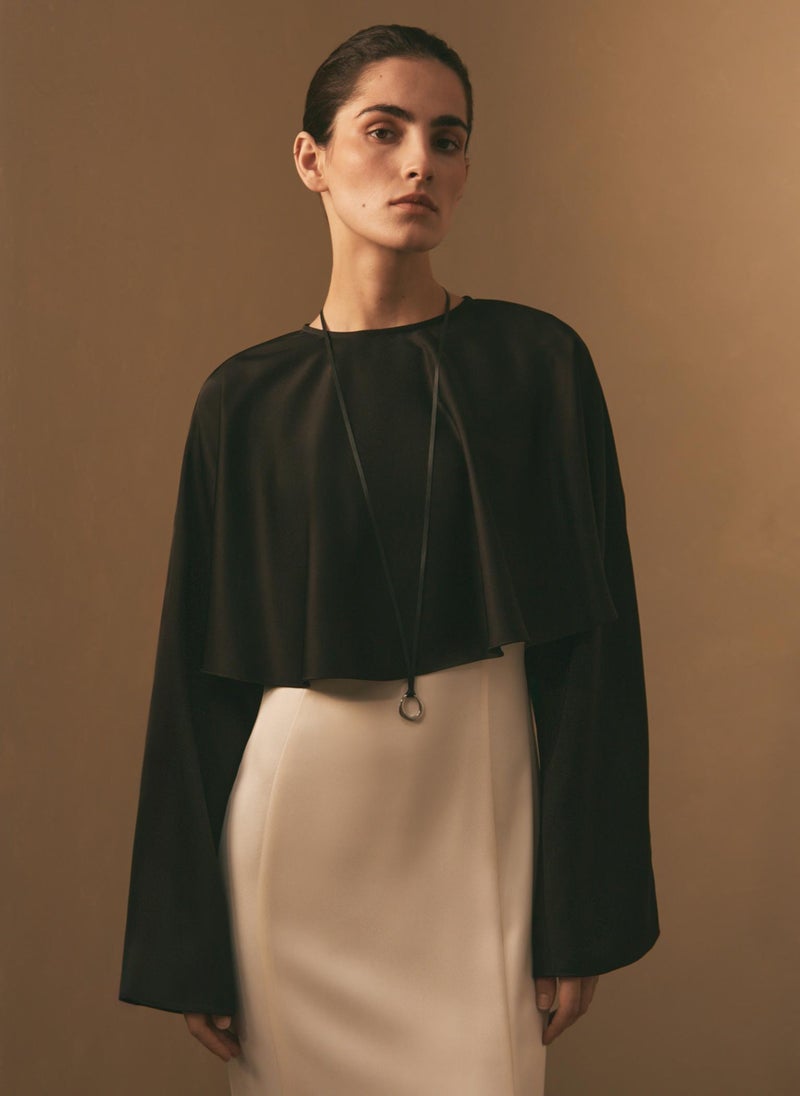 Lichi Maxi dress with voluminous cape and long sleeves - Image 4