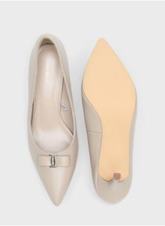 shoexpress Pointed Toe Pumps  - Image 4