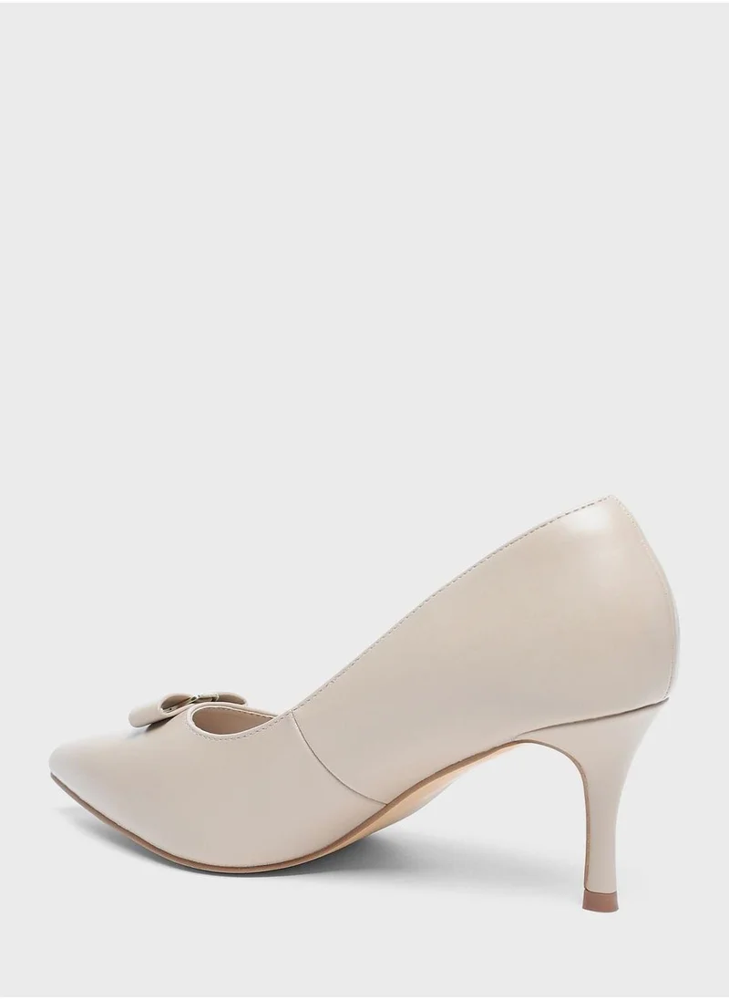 شو اكسبرس Pointed Toe Pumps