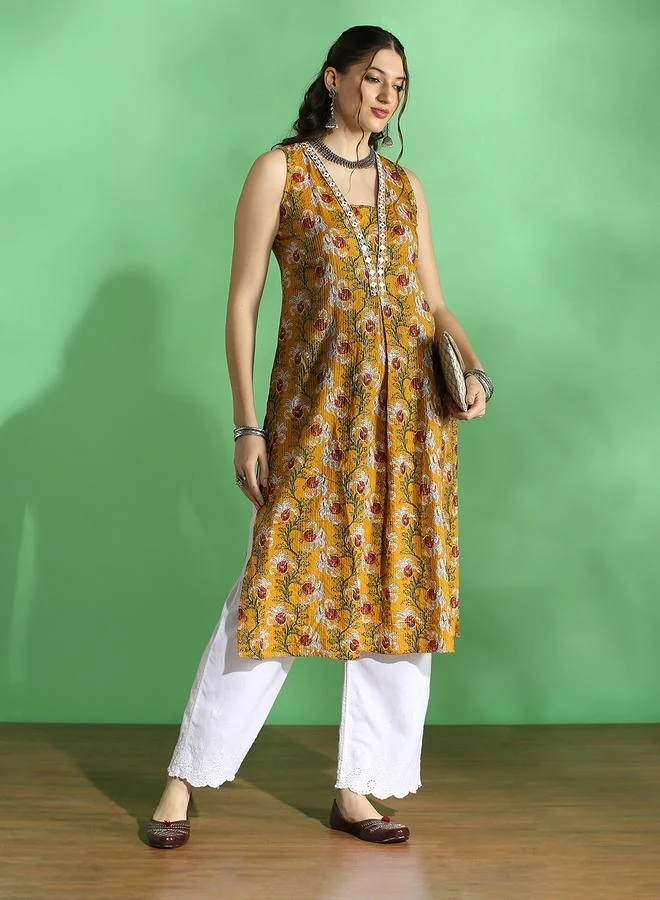 جلو باص كورتا مستقيمة بطبعة زهور ونسيج محبوك بكسرات