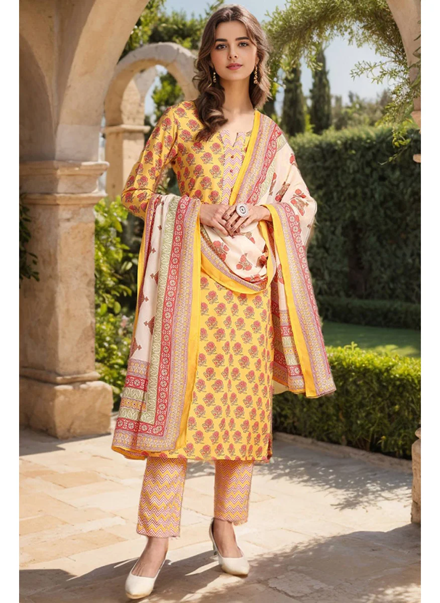 زيري سوق Yellow Rayon Blend Floral Printed Straight Kurta Set