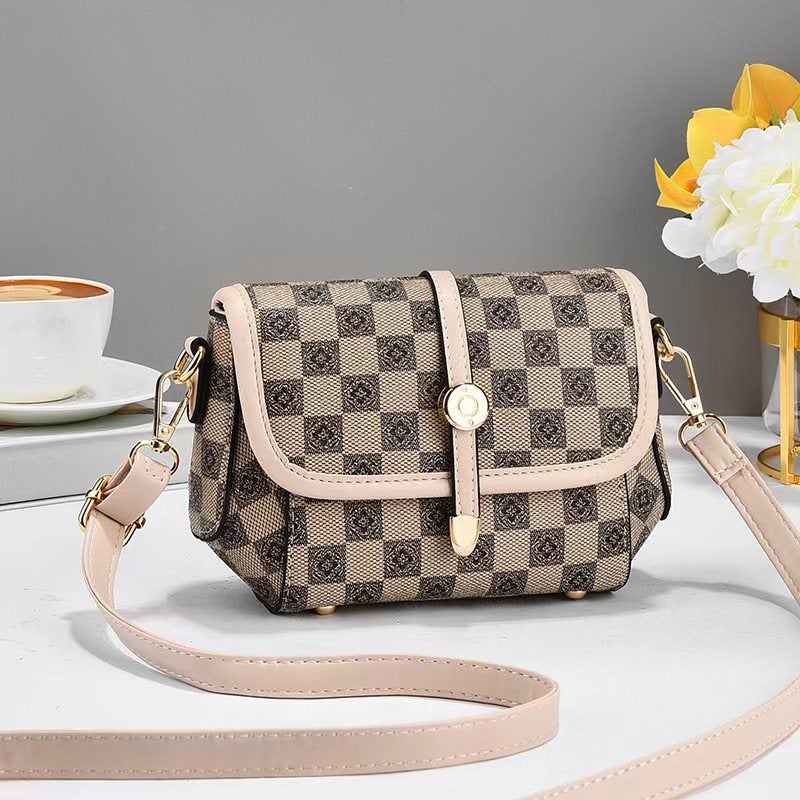 New Small Square Bag High-End Sense This Year'S Popular Women'S Bag Crossbody Women'S Bag Shoulder Portable All-Match Small Bag - Image 1