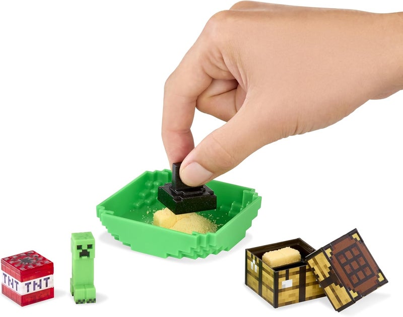 MGA's Miniverse MGA Miniverse Make It Mini Minecraft Surprise Capsule Build Kit - Image 2