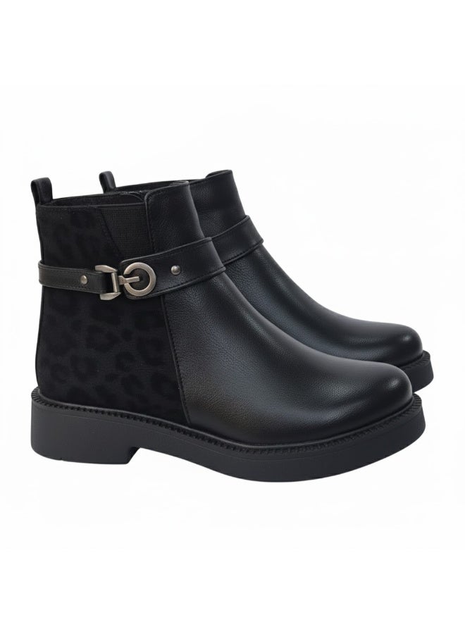 Stylish women's boots with a side pattern and elegant design, equipped with a metal strap. - Image 4