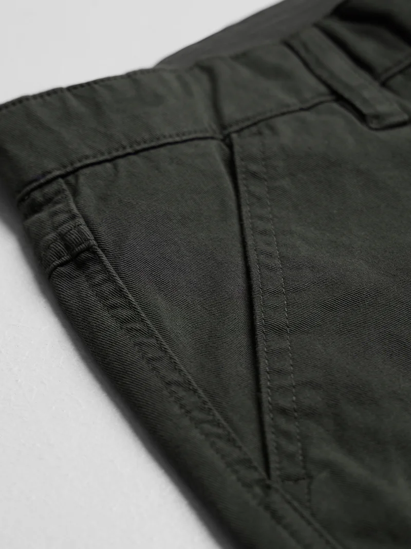 The Souled Store  Utility Line: Storm Black Men and Boys Zippered Waist Solid Cotton Twill Straight Fit Lightweight Stretchable Multi-Pocket Everyday Cargo Pants  | Best Price UAE