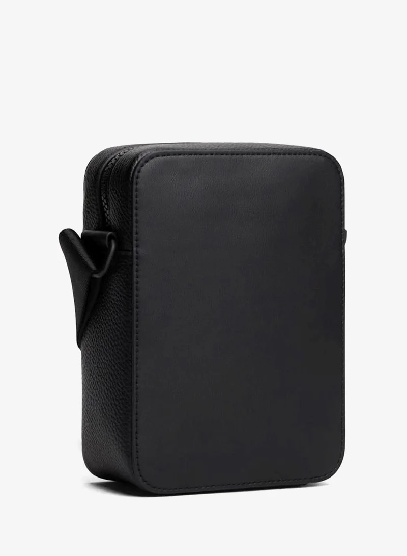 تومي هيلفيغر حقيبة مراسلة بحروف أولى