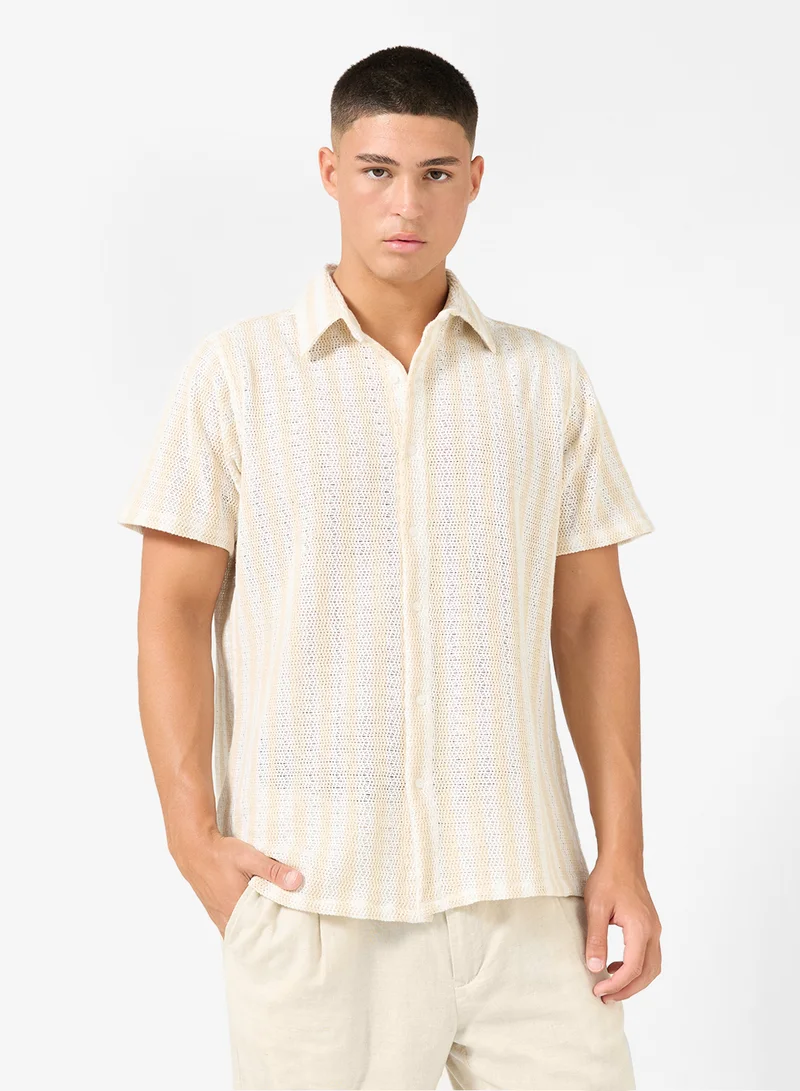 سفنتي فايف قميص كلاسيكي بقصة عادية