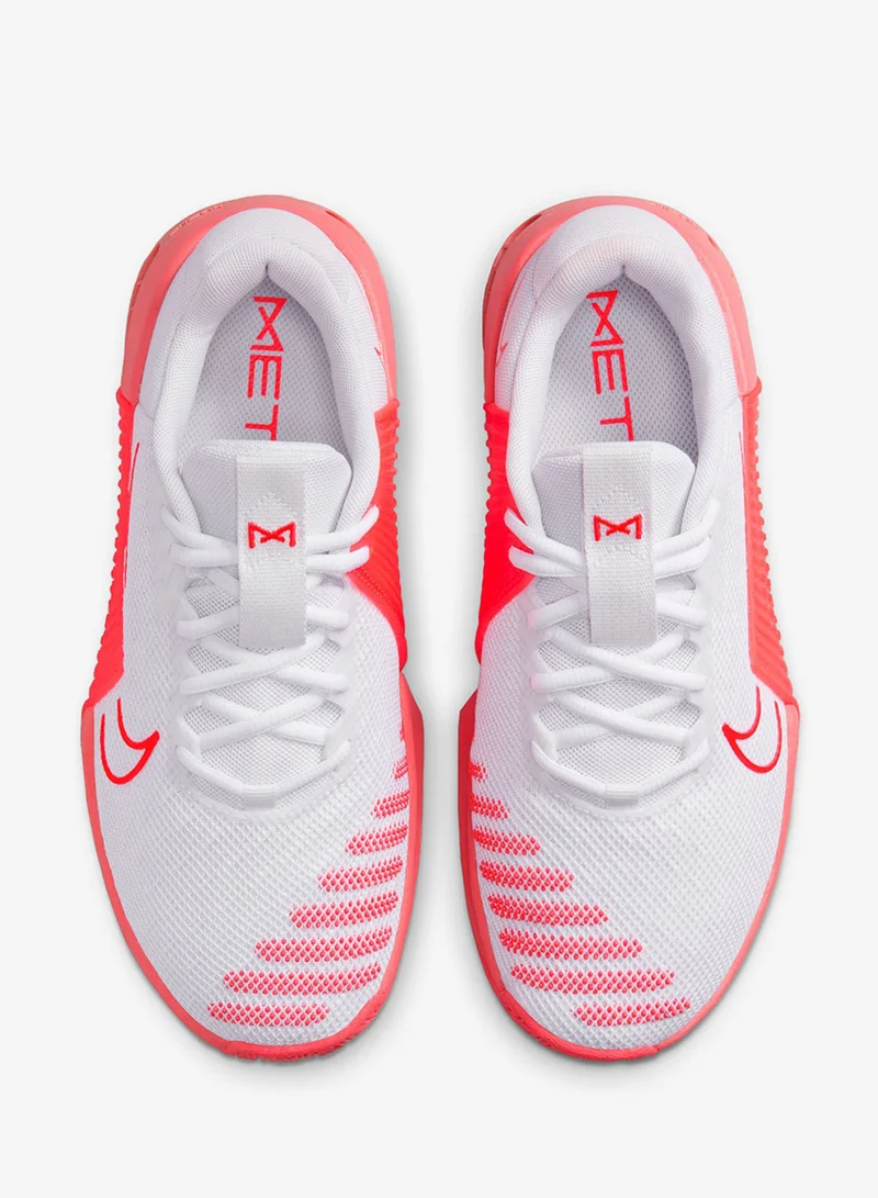 نايكي ميتكون 9