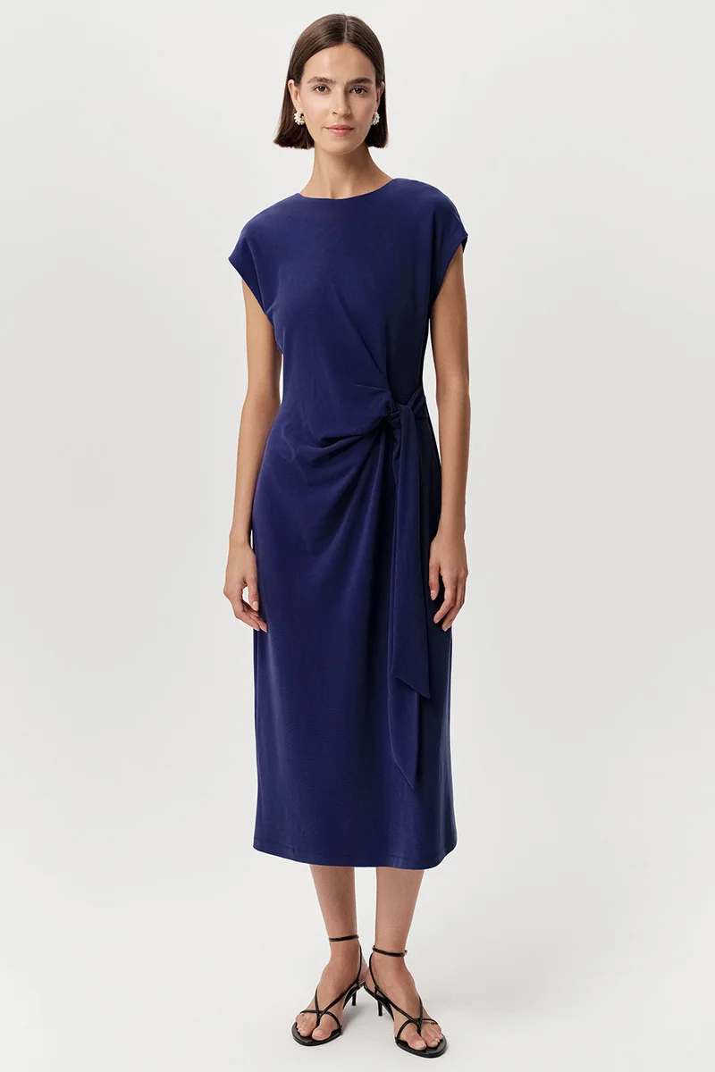 Exquise Crew Neck Zip-Up Midi Regular Knitted Navy Dress