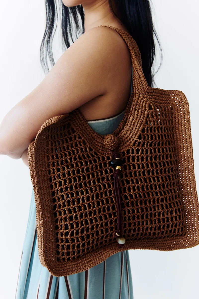 Straw tote bag