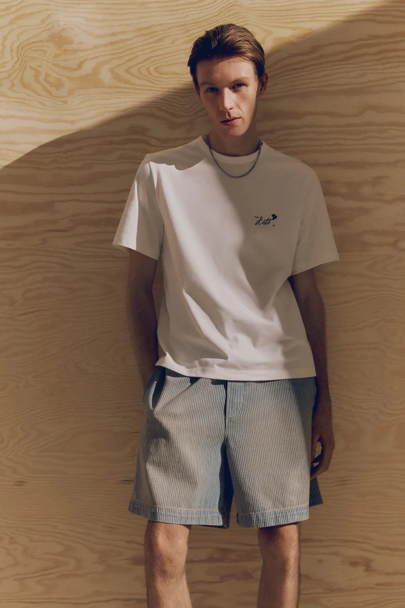 اتش اند ام شورت فضفاض من الدنيم