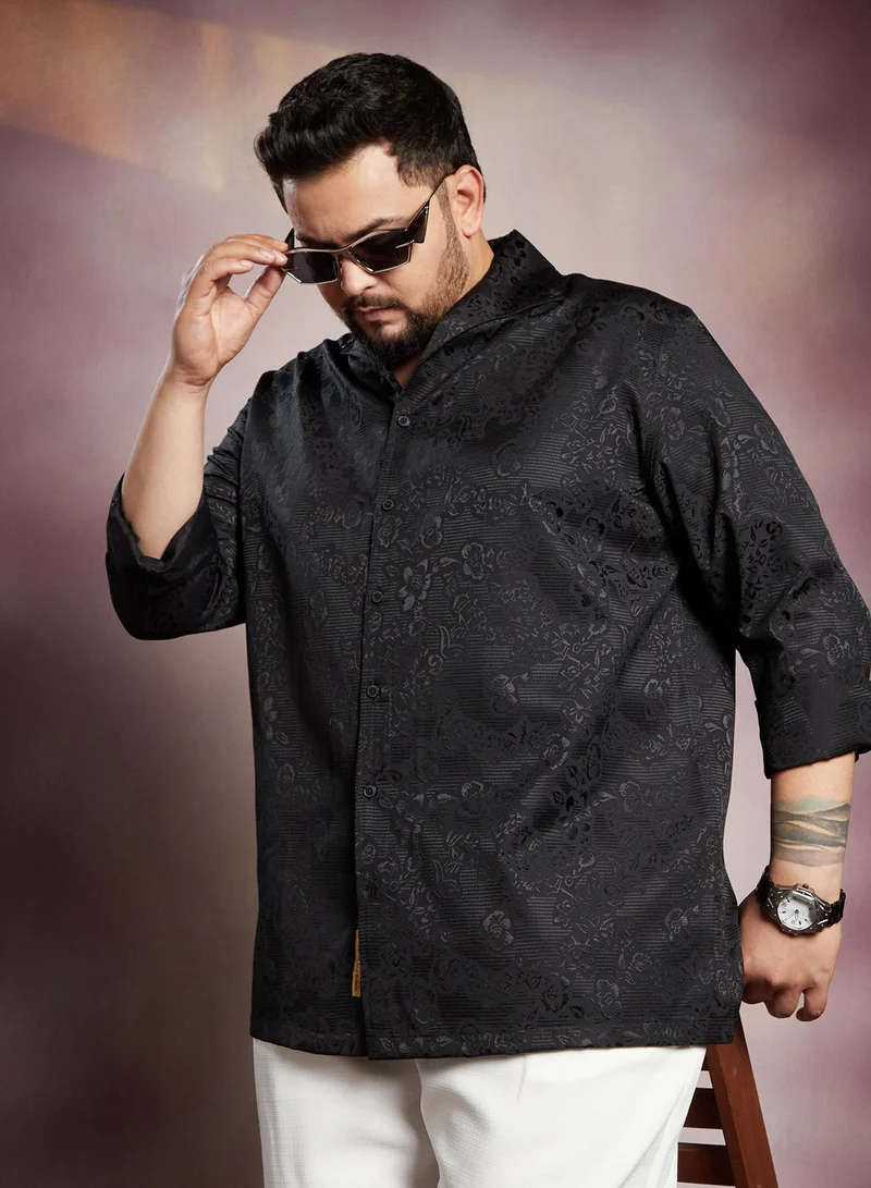 انستافاب بلس قميص رجالي مطبوع باللون الأسود الزهري مقاس بلس