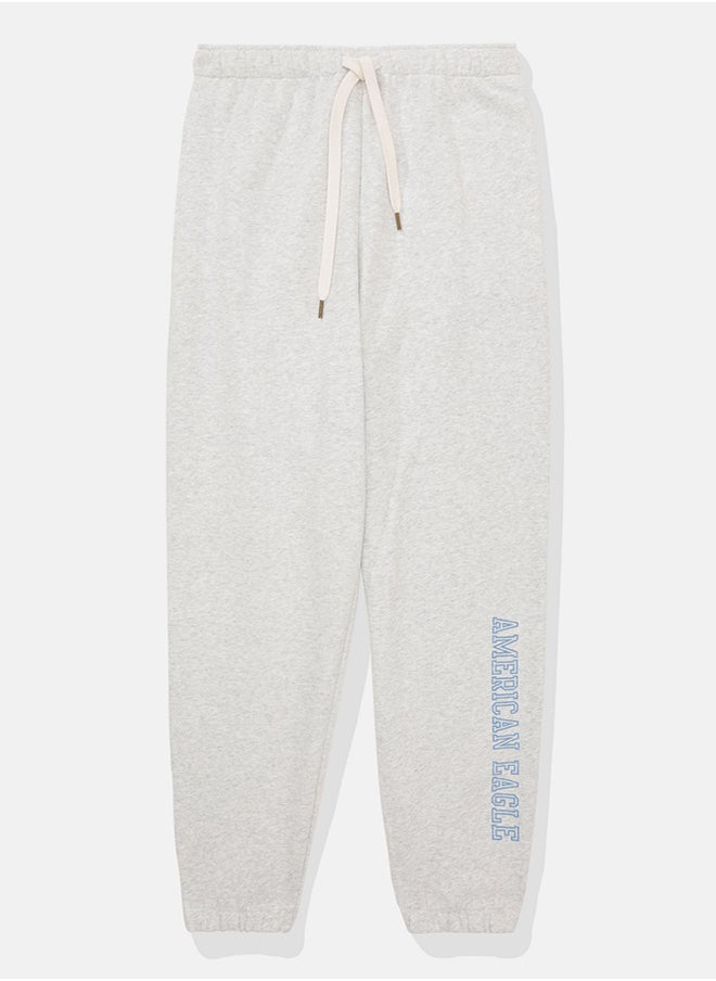 American Eagle Fleece Graphic Baggy Jogger  - Image 4
