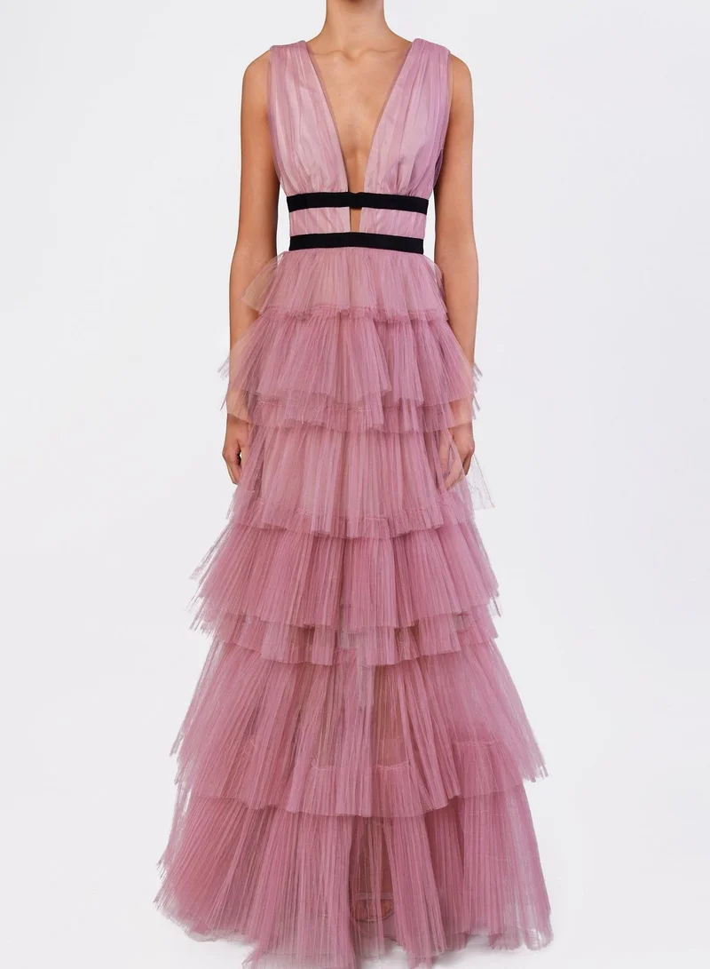 ترو ديكادينس Eliza Dark Pink Plunge Neck Layered Tulle Maxi Gown