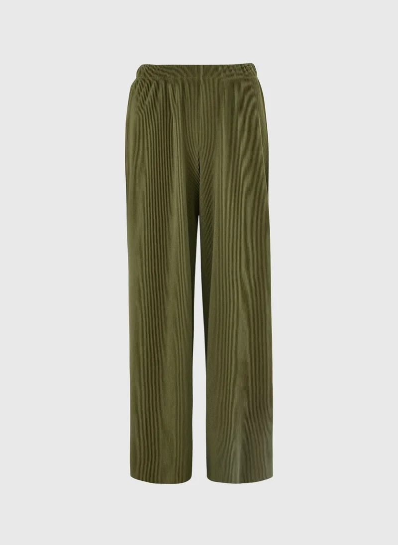 ماتلان Olive Plisse Wide Leg Co Ord Trousers