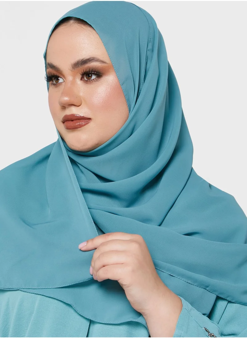 هيا كلوزيت كيرف عباية مزينة بتطريز